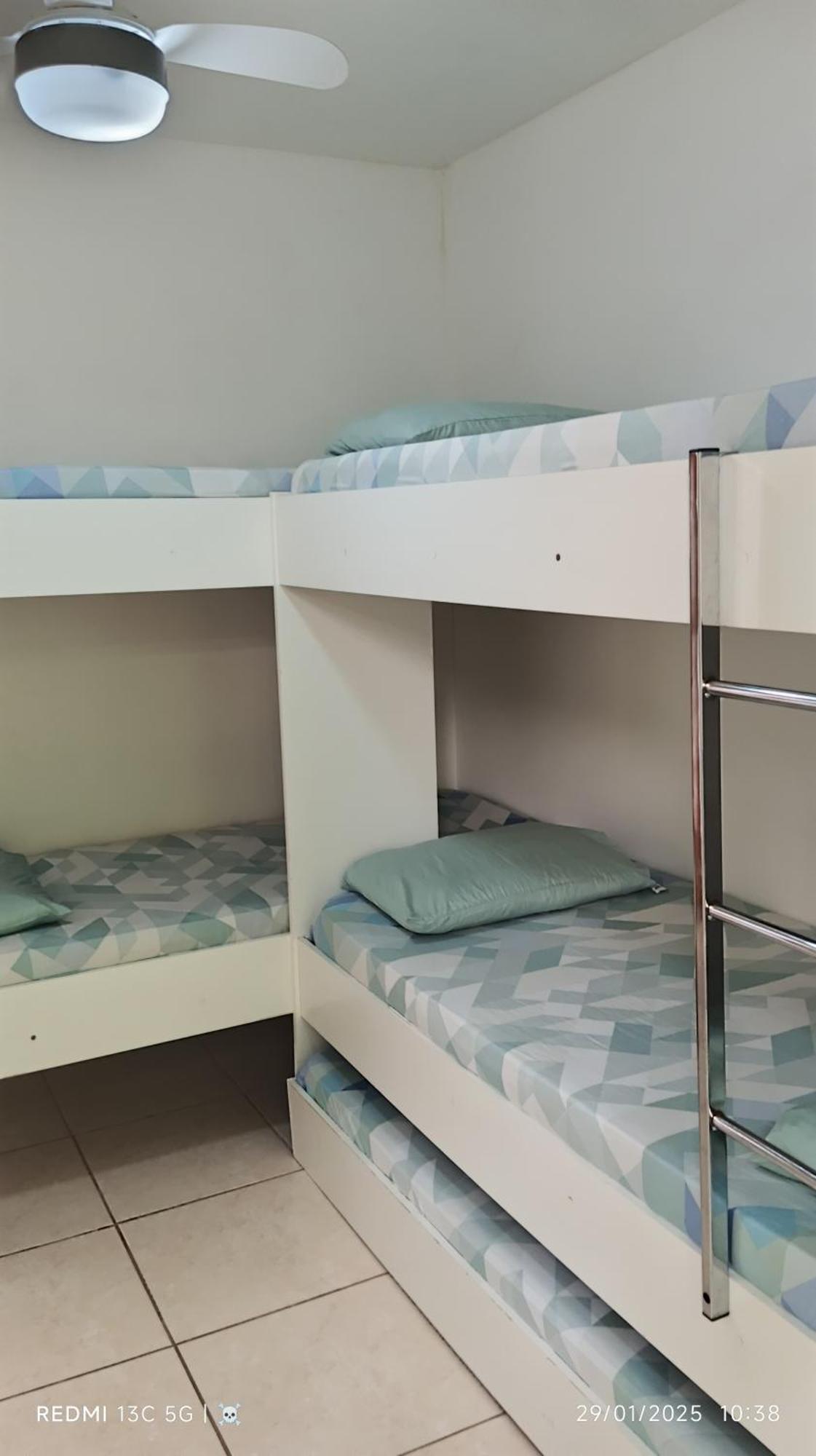 Apto Terreo Com Area Privativa ! Apartment *